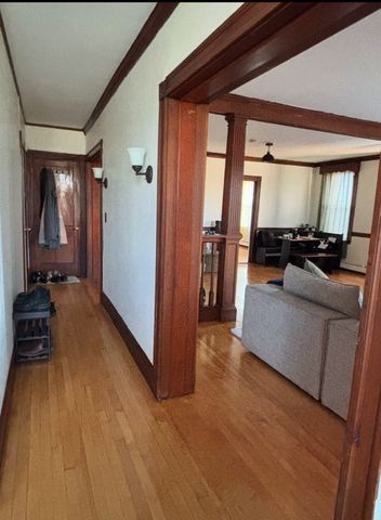 135 Prospect St 1, Waltham, MA 02453