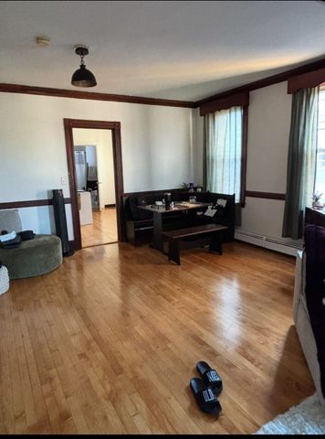 135 Prospect St 1, Waltham, MA 02453