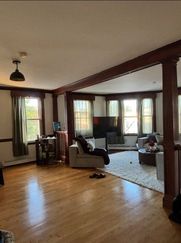 135 Prospect St 1, Waltham, MA 02453
