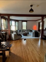 135 Prospect St 1, Waltham, MA 02453