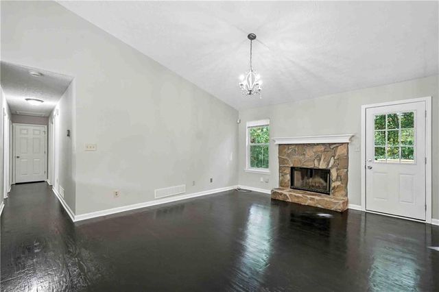 260 King William Drive, Dallas, GA 30157