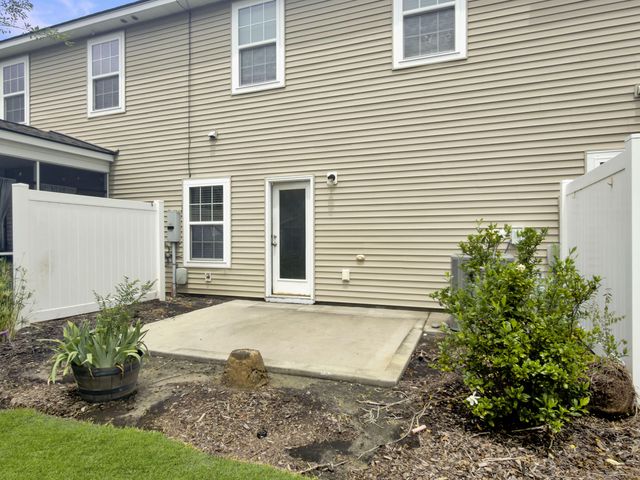 1083 Bennington Drive, Charleston, SC 29492