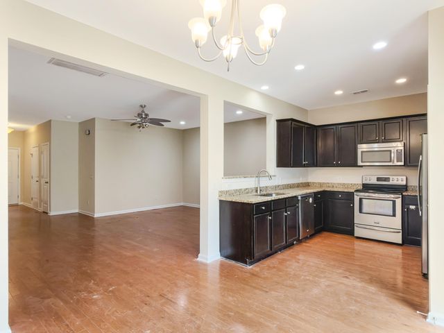 1083 Bennington Drive, Charleston, SC 29492