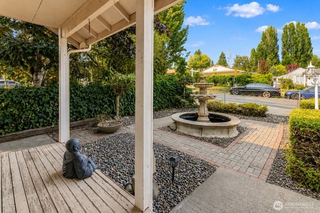 13336 35th Avenue S, Tukwila, WA 98168