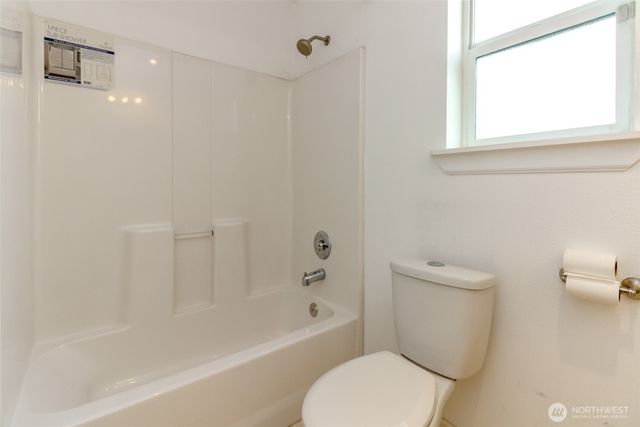 13336 35th Avenue S, Tukwila, WA 98168