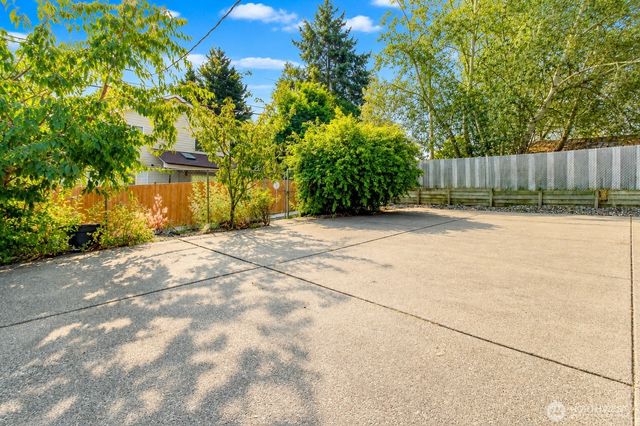 13336 35th Avenue S, Tukwila, WA 98168