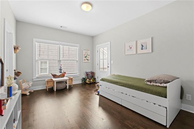 2304 Isla Run, Woodstock, GA 30188