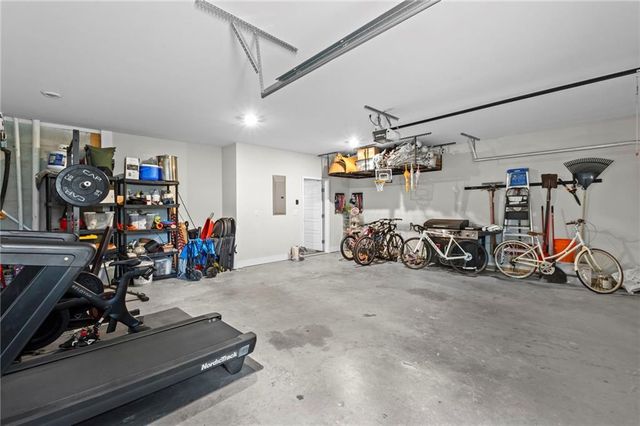 2304 Isla Run, Woodstock, GA 30188