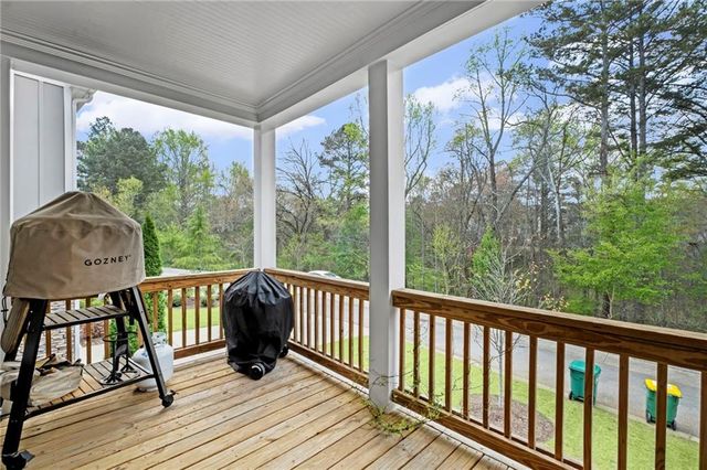 2304 Isla Run, Woodstock, GA 30188