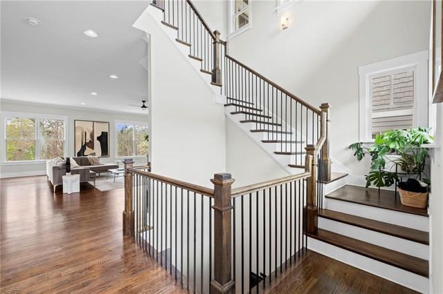 2304 Isla Run, Woodstock, GA 30188