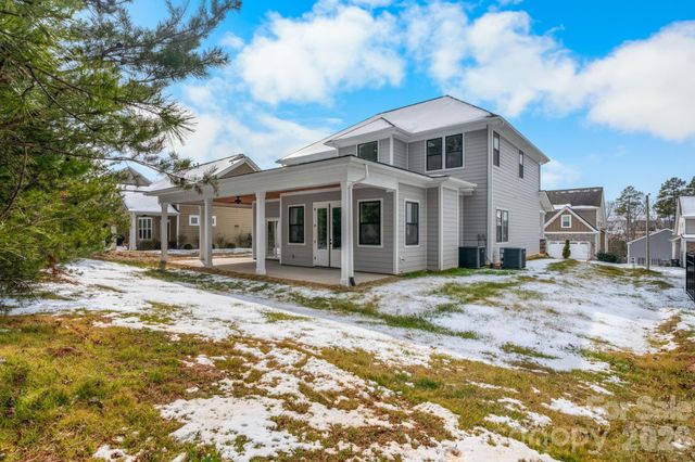 1207 39th Avenue NE, Hickory, NC 28601