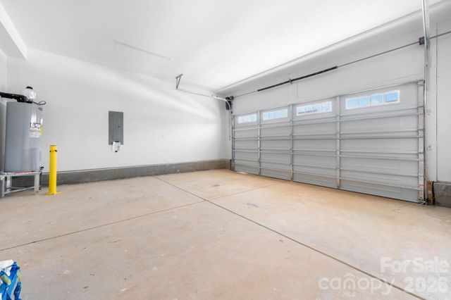 1207 39th Avenue NE, Hickory, NC 28601