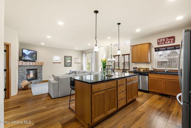 404 Lundblad PL, Dover, ID 83825