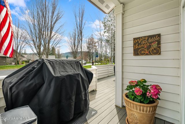 404 Lundblad PL, Dover, ID 83825