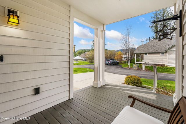 404 Lundblad PL, Dover, ID 83825