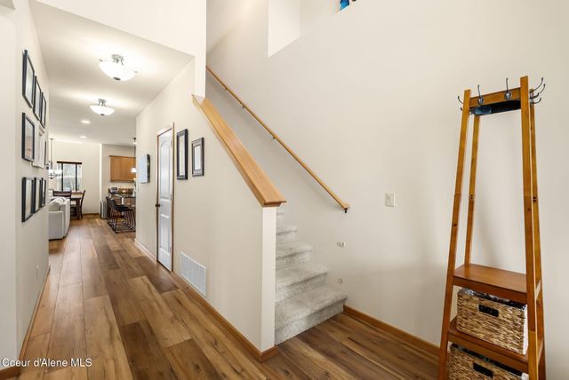 404 Lundblad PL, Dover, ID 83825