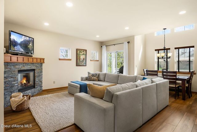 404 Lundblad PL, Dover, ID 83825