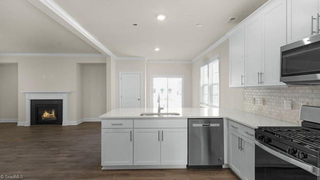 116 Harbor Hill Boulevard, Jamestown, NC 27282