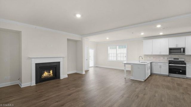 116 Harbor Hill Boulevard, Jamestown, NC 27282