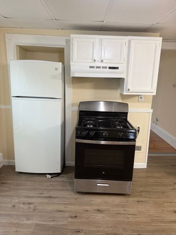 12 Linwood Pl, Lynn, MA 01905