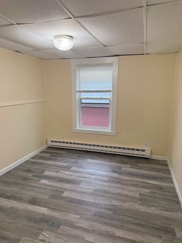 12 Linwood Pl, Lynn, MA 01905