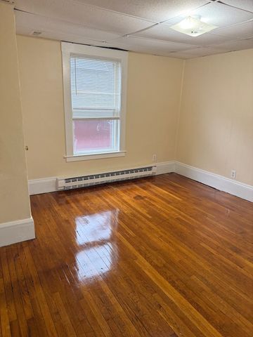 12 Linwood Pl, Lynn, MA 01905