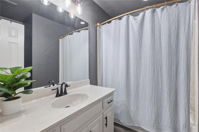 506 Kings Ridge, Liberty, MO 64068