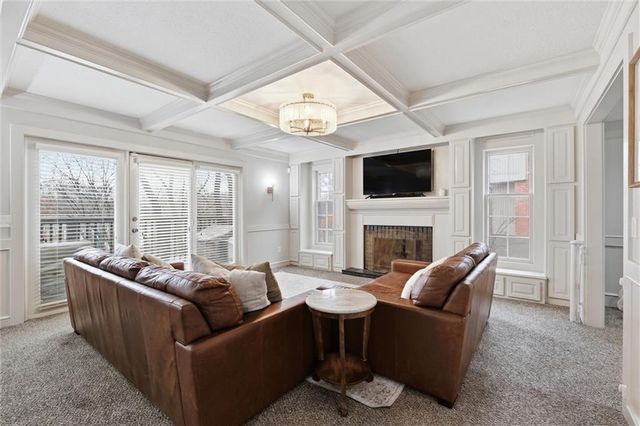 506 Kings Ridge, Liberty, MO 64068