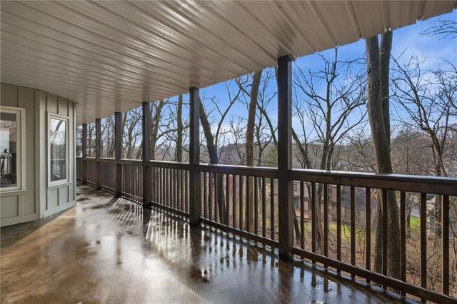 506 Kings Ridge, Liberty, MO 64068