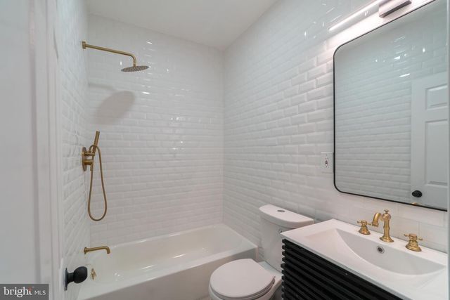 2517 N NEWKIRK ST, Philadelphia, PA 19132