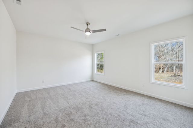 281 Estates Dr, Smithville, TN 37166