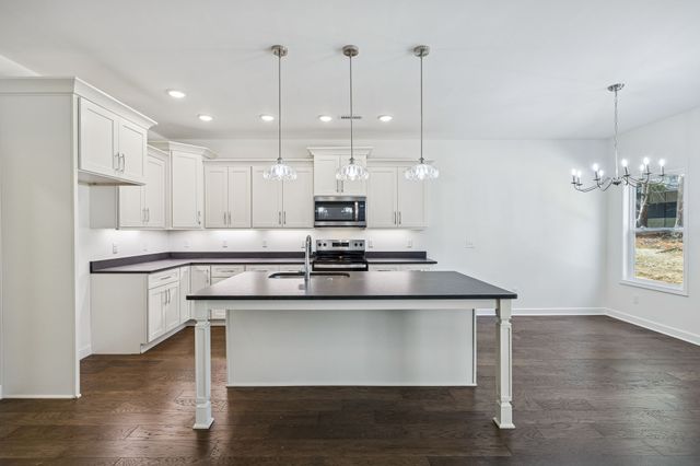 281 Estates Dr, Smithville, TN 37166