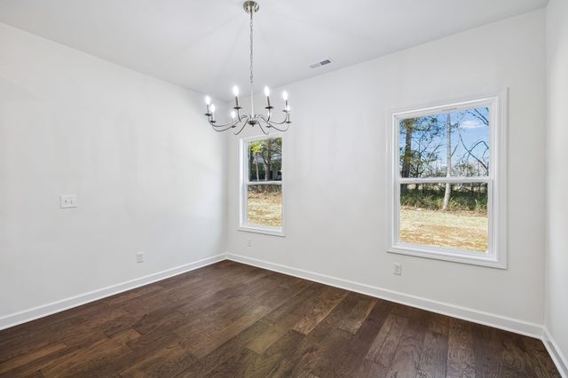 281 Estates Dr, Smithville, TN 37166