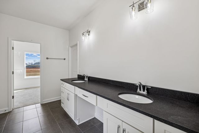 281 Estates Dr, Smithville, TN 37166