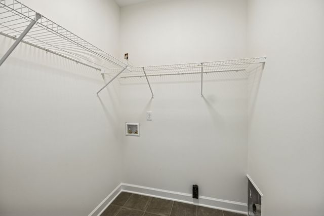 281 Estates Dr, Smithville, TN 37166