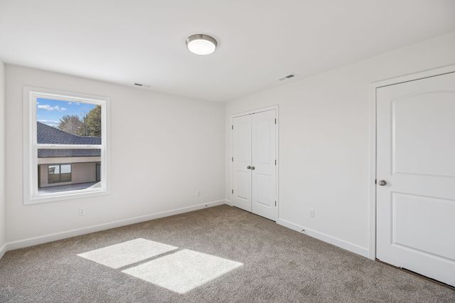 281 Estates Dr, Smithville, TN 37166