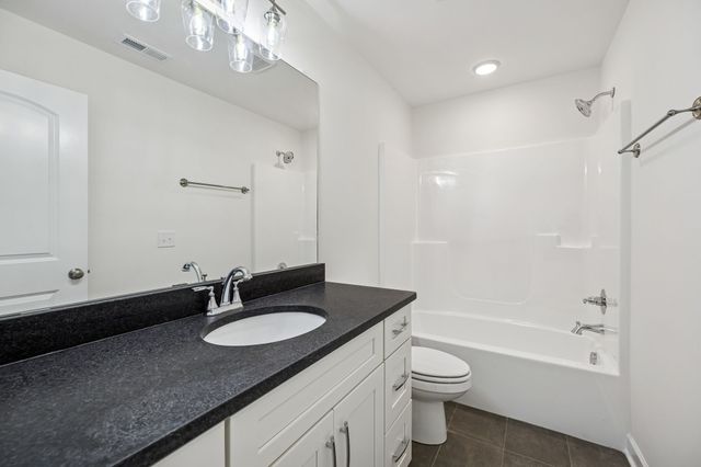 281 Estates Dr, Smithville, TN 37166