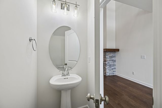 281 Estates Dr, Smithville, TN 37166