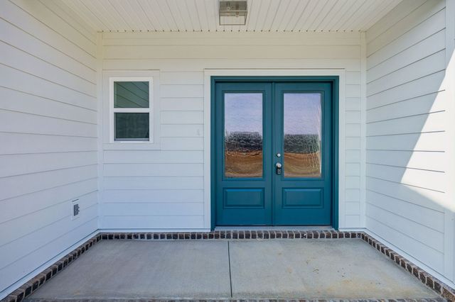 281 Estates Dr, Smithville, TN 37166