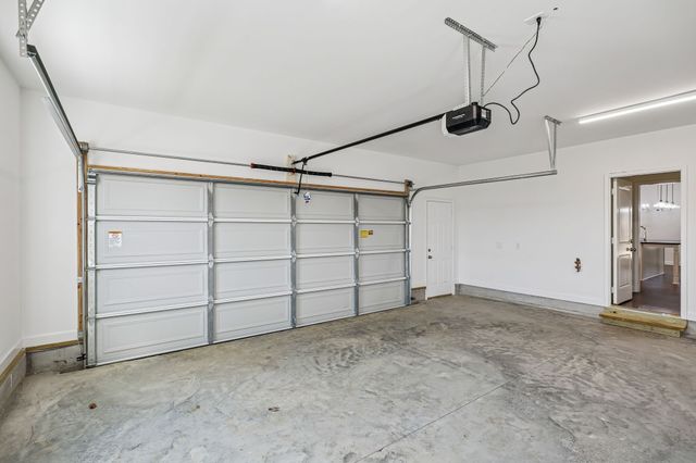 281 Estates Dr, Smithville, TN 37166