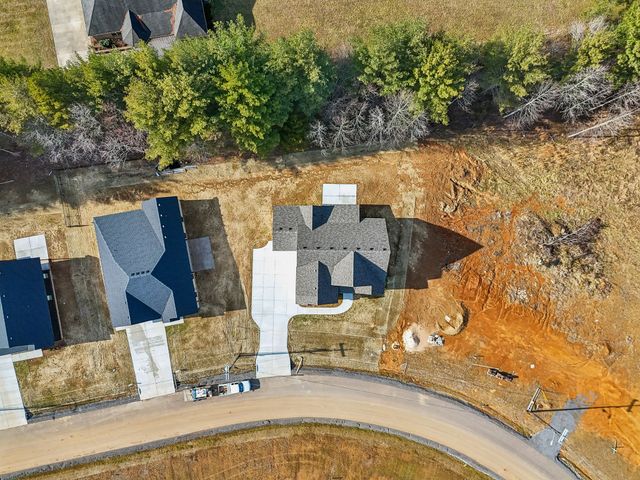 281 Estates Dr, Smithville, TN 37166