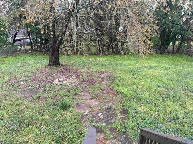 2620 NW Thornhill Road, Huntsville, AL 35810