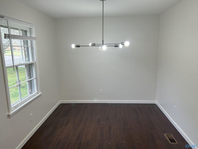 2620 NW Thornhill Road, Huntsville, AL 35810