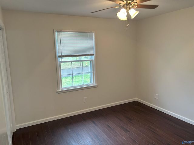 2620 NW Thornhill Road, Huntsville, AL 35810