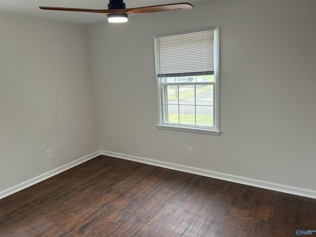 2620 NW Thornhill Road, Huntsville, AL 35810