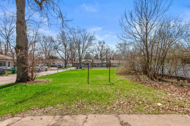 551 3RD STREET SOUTH, Wisconsin Rapids, WI 54494