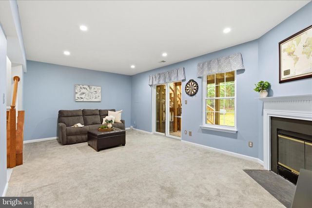 13062 QUARTZ LN, Clifton, VA 20124