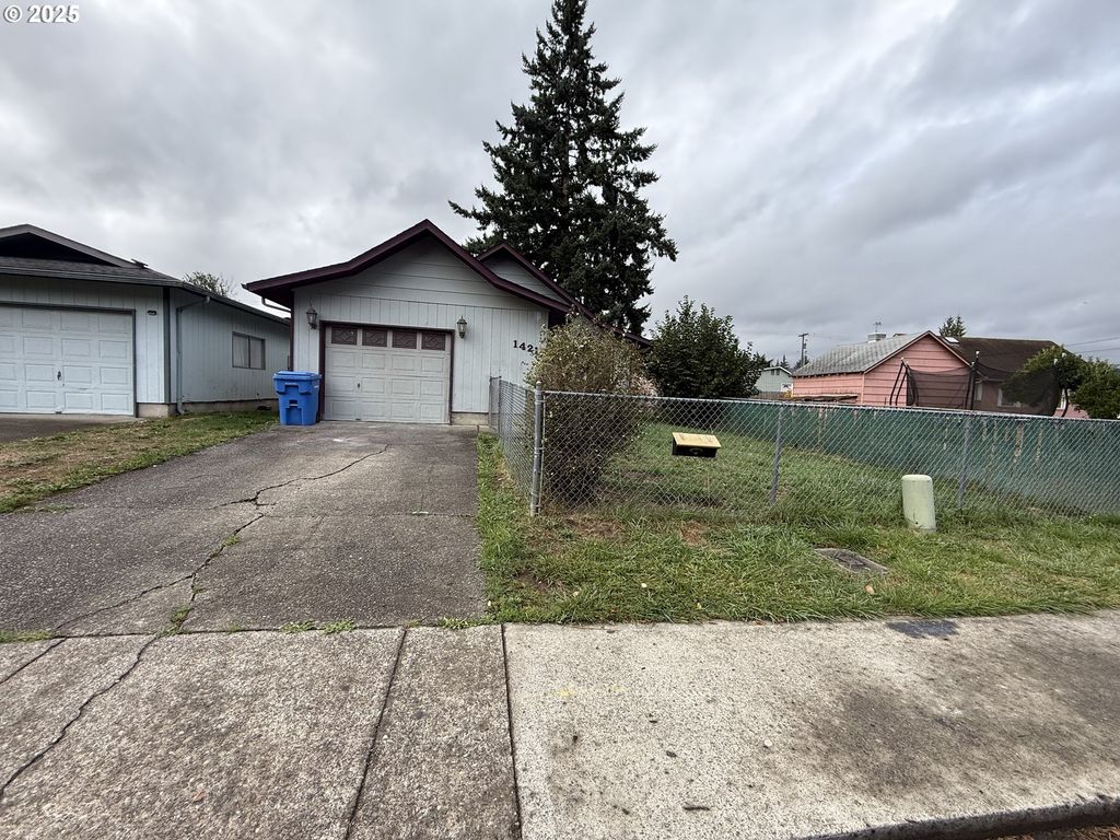 1421 BOWMONT Ave, Kelso, WA 98626