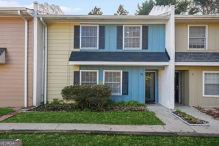 15 Pine Canyon Drive SW, Atlanta, GA 30331