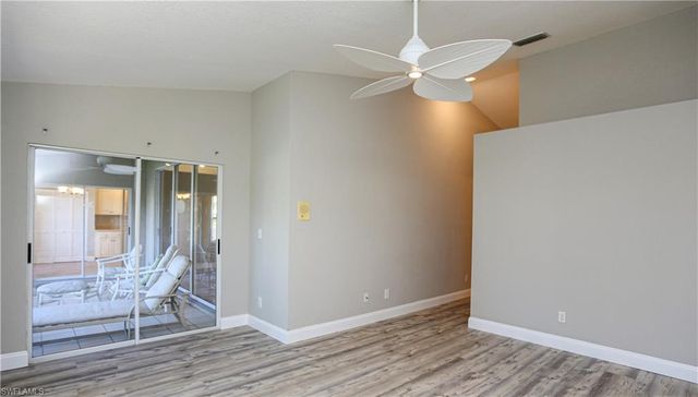 402 Emerald Bay CIR E7, Naples, FL 34110